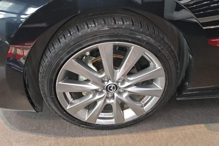 Used Mazda 3 Axela 2021 2.0L Automatic ZhiXuan Edition Left Front Wheel Hub