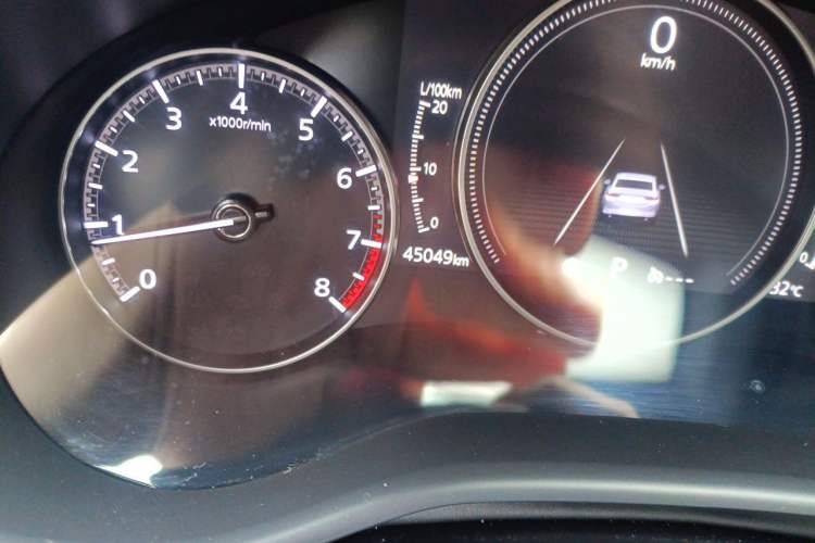 Used Mazda 3 Axela 2021 2.0L Automatic Zhiya Edition Odometer Close Up