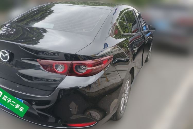 Used Mazda 3 Axela 2021 1.5L Manual ZhiMei Edition Rear Right 45 Deg