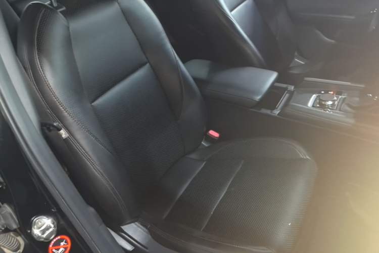 Used Mazda 3 Axela 2021 2.0L Automatic Zhiya Edition Right Front Seat