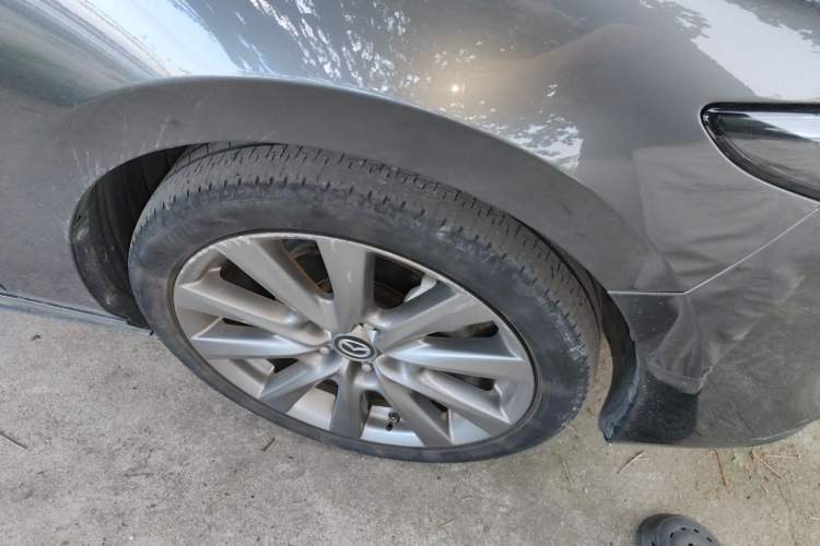 Used Mazda 3 Axela 2021 2.0L Automatic ZhiXuan Edition Right Front Wheel Hub