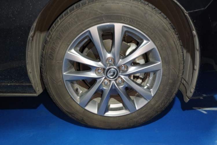 Used Mazda 3 Axela 2021 2.0L Automatic Zhiqing Edition Right Front Wheel Hub
