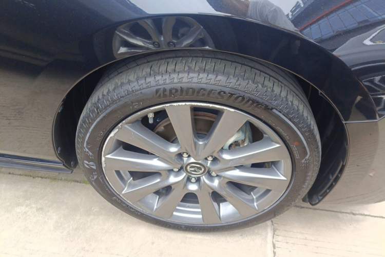Used Mazda 3 Axela 2021 2.0L Automatic Zhiya Edition Right Front Wheel Hub