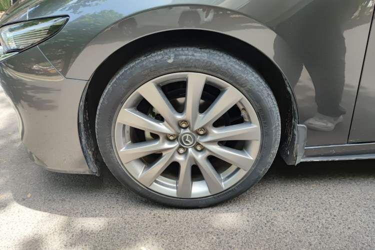 Used Mazda 3 Axela 2021 2.0L Automatic Zhiyao Edition Right Front Wheel Hub