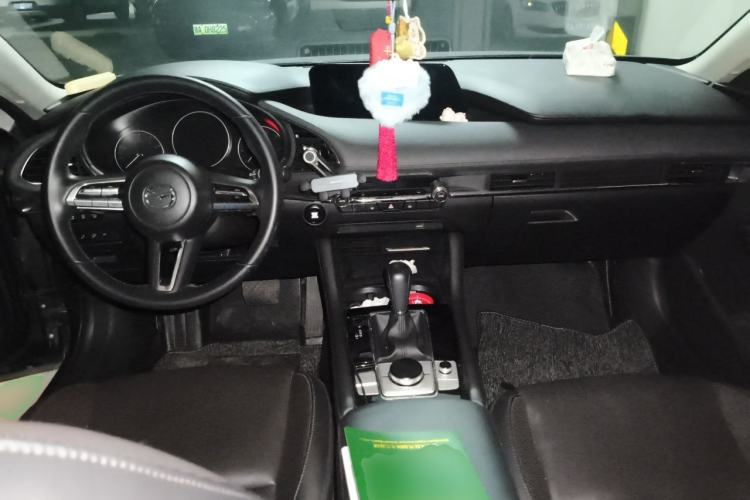 Used Mazda 3 Axela 2021 2.0L Automatic Zhiyao Edition Center Console