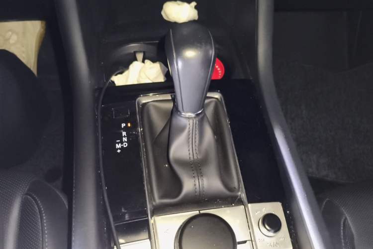 Used Mazda 3 Axela 2021 2.0L Automatic Zhiyao Edition Gear Lever