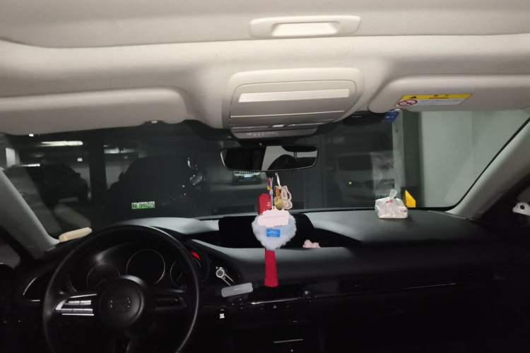 Used Mazda 3 Axela 2021 2.0L Automatic Zhiyao Edition Headliner