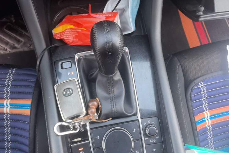 Used Mazda 3 Axela 2021 2.0L Automatic ZhiXuan Edition Gear Lever