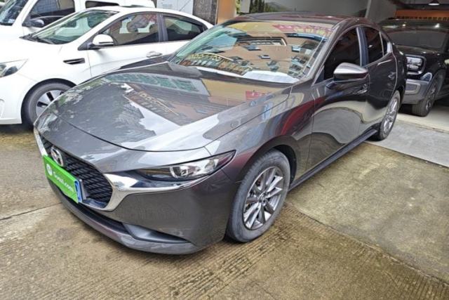 Ojetý Mazda 3 Axela 2021 1.5L Automatic ZhiMei Edition