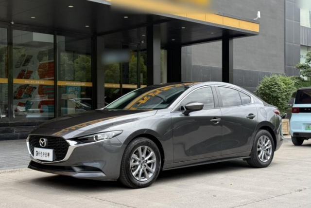 Used Mazda 3 Axela 2021 1.5L Manual ZhiMei Edition