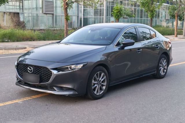 Używany Mazda 3 Axela 2021 2.0L Automatic Zhiqing Edition