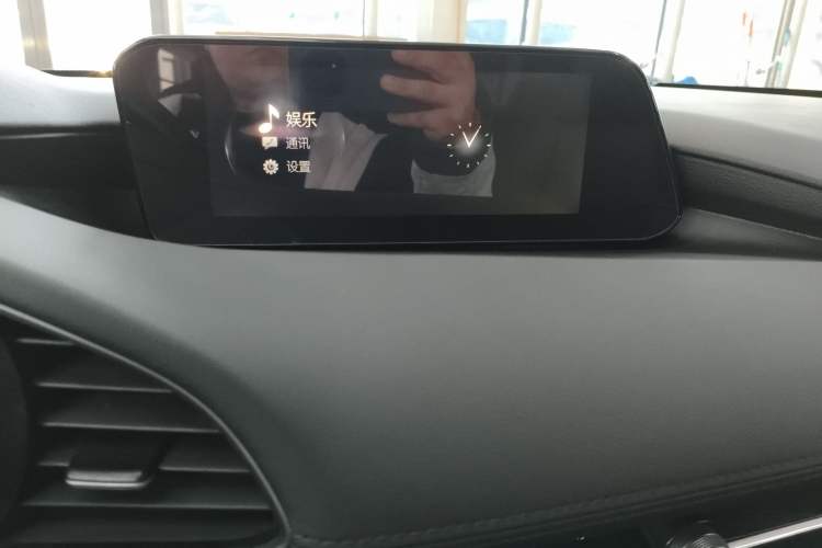 Used Mazda 3 Axela 2021 2.0L Automatic Zhiqing Edition Audio And AC Panel
