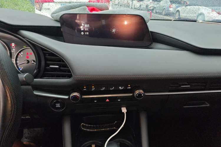Used Mazda 3 Axela 2021 2.0L Automatic Zhiqing Edition Audio And AC Panel