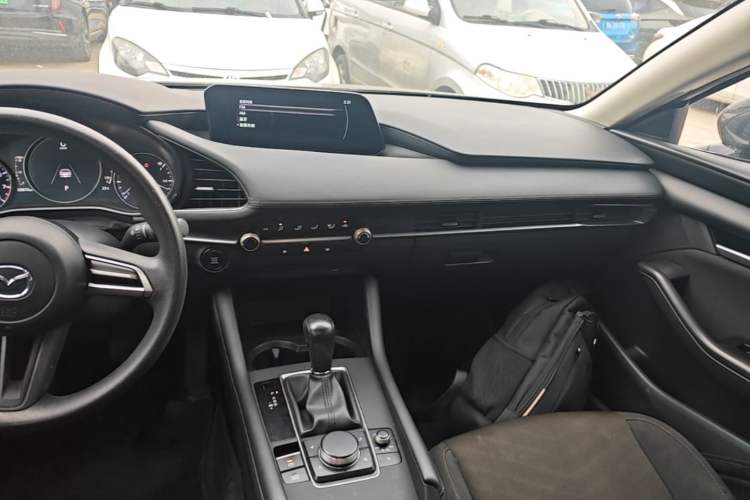 Used Mazda 3 Axela 2021 2.0L Automatic Zhiqing Edition Audio And AC Panel