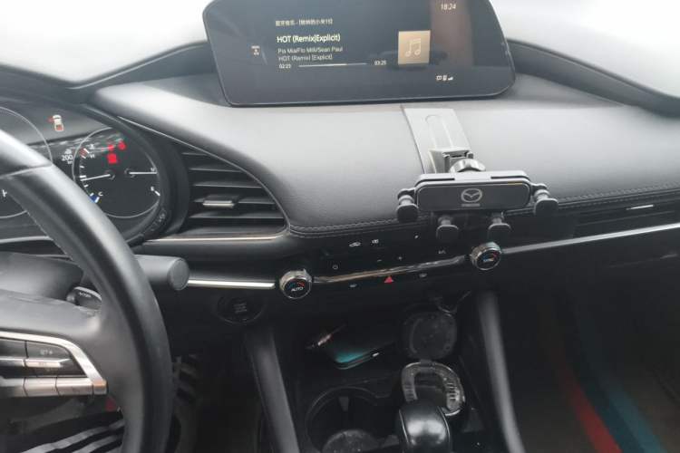 Used Mazda 3 Axela 2021 2.0L Automatic Zhiyao Edition Audio And AC Panel