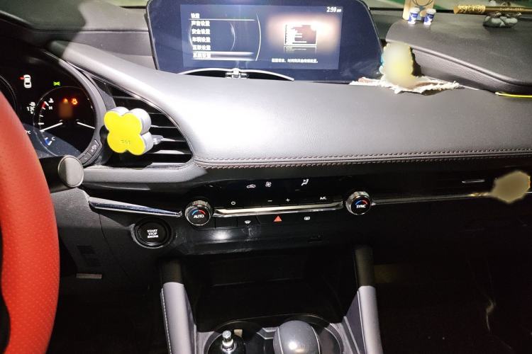 Used Mazda 3 Axela 2021 2.0L Automatic Zhiyao Edition Audio And AC Panel