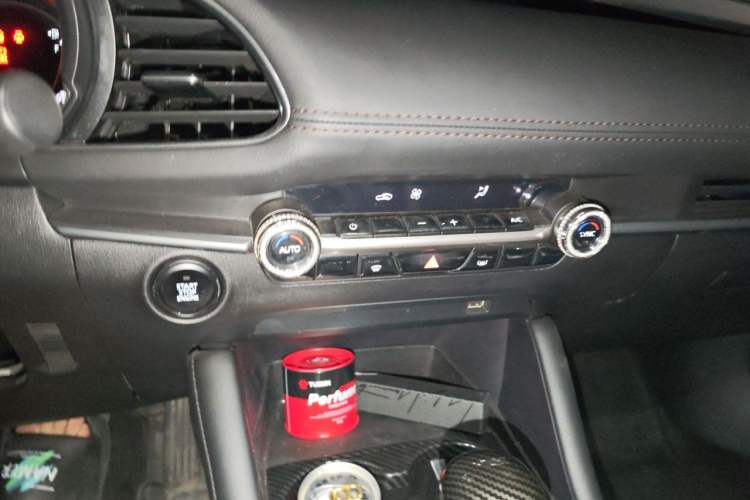 Used Mazda 3 Axela 2021 1.5L Automatic Luxury Version Audio And AC Panel