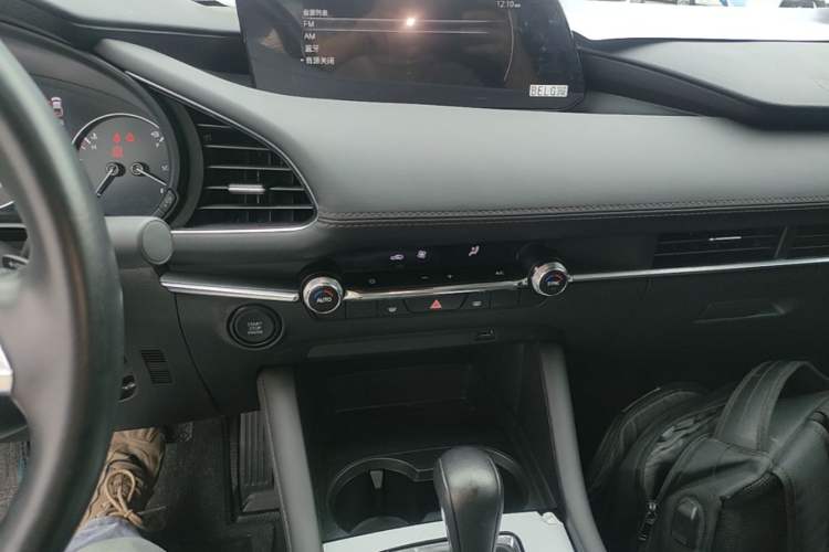 Used Mazda 3 Axela 2021 2.0L Automatic Zhiyao Edition Audio And AC Panel