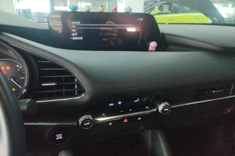 Used Mazda 3 Axela 2021 2.0L Automatic Zhiyao Edition Audio And AC Panel