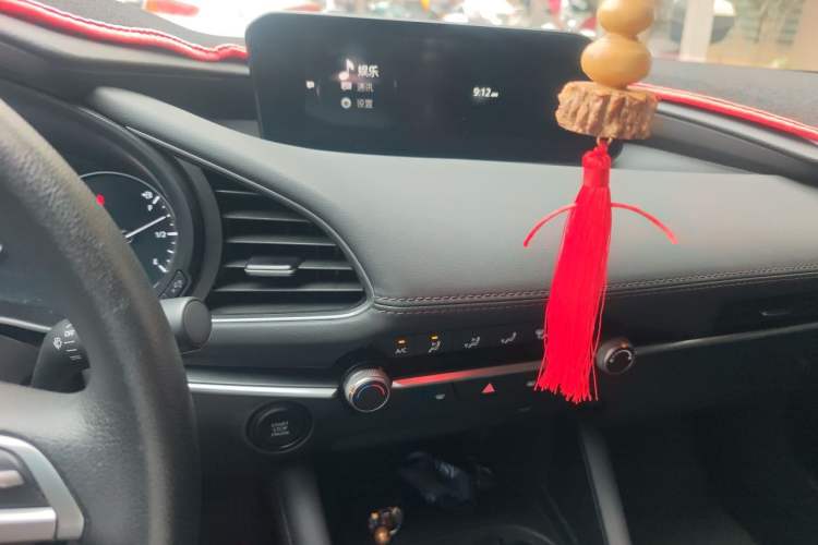 Used Mazda 3 Axela 2021 2.0L Automatic Zhiqing Edition Audio And AC Panel