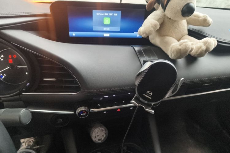 Used Mazda 3 Axela 2021 2.0L Automatic Zhi Rui Edition Audio And AC Panel
