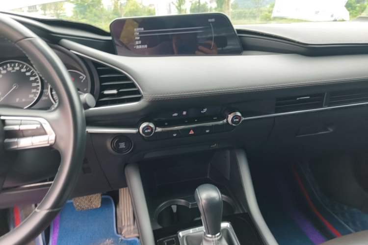 Used Mazda 3 Axela 2021 2.0L Automatic Zhiya Edition Audio And AC Panel
