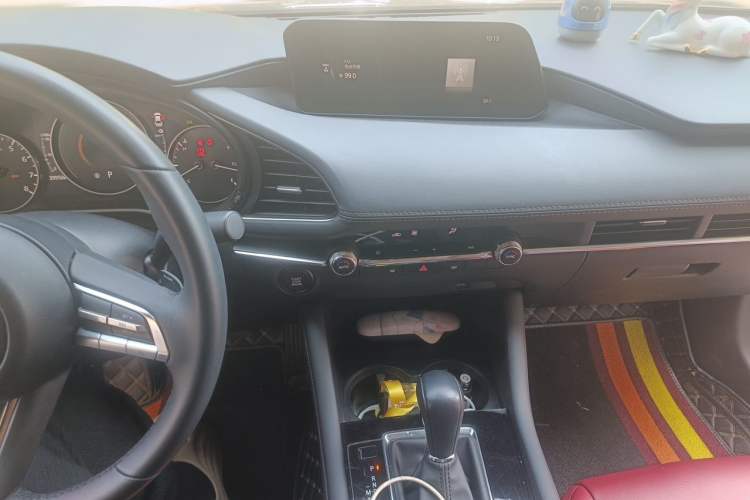 Used Mazda 3 Axela 2021 2.0L Automatic ZhiXuan Edition Audio And AC Panel