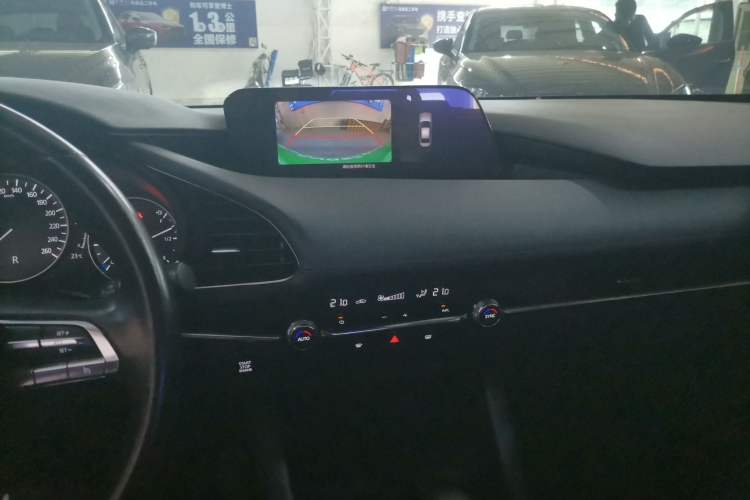 Used Mazda 3 Axela 2021 2.0L Automatic Zhiya Edition Audio And AC Panel