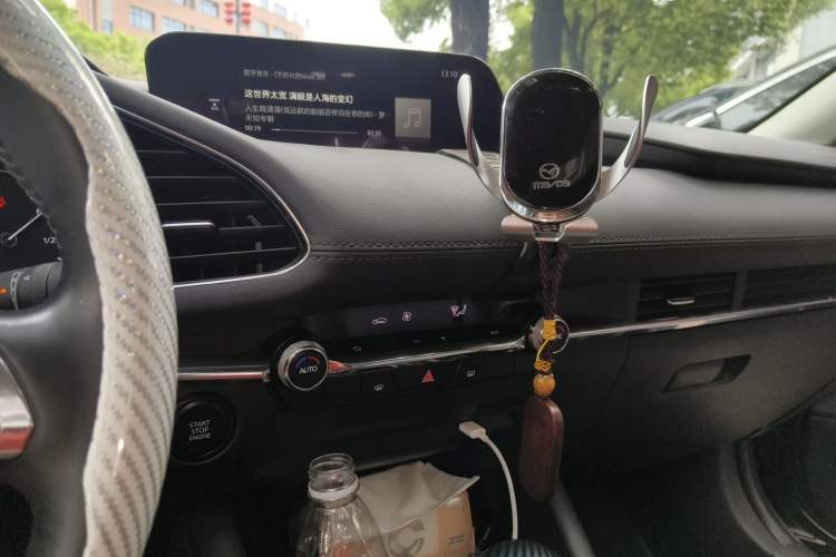 Used Mazda 3 Axela 2021 2.0L Automatic Zhiya Edition Audio And AC Panel