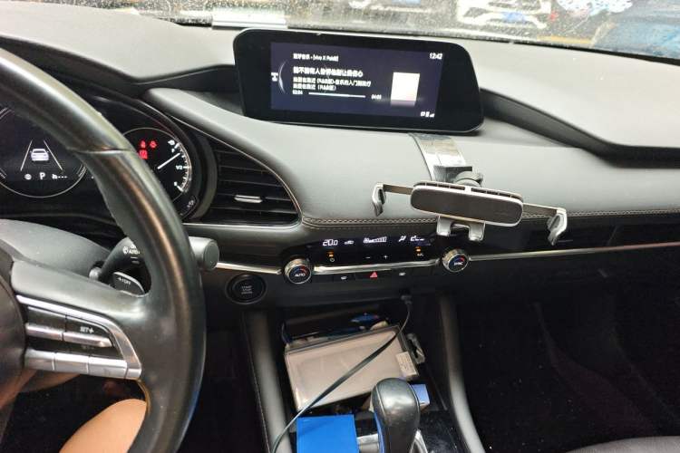 Used Mazda 3 Axela 2021 2.0L Automatic ZhiXuan Edition Audio And AC Panel