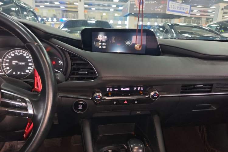 Used Mazda 3 Axela 2021 2.0L Automatic Zhiyao Edition Audio And AC Panel