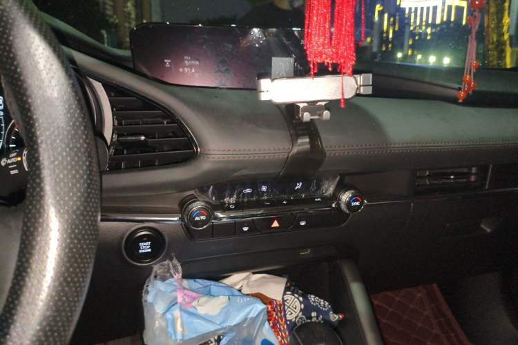 Used Mazda 3 Axela 2021 2.0L Automatic Zhiyao Edition Audio And AC Panel