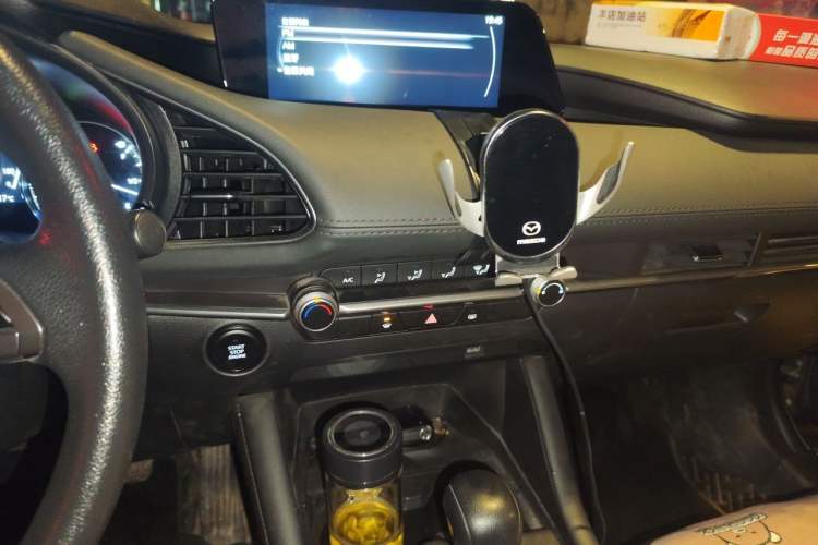Used Mazda 3 Axela 2021 2.0L Automatic Zhiqing Edition Audio And AC Panel