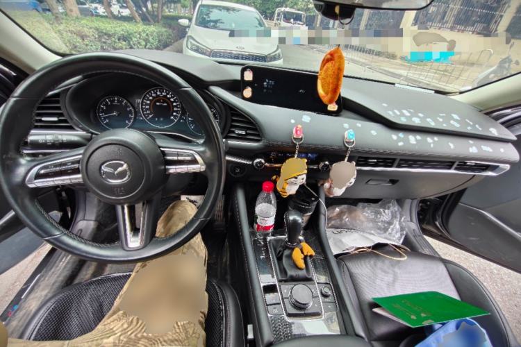 Used Mazda 3 Axela 2021 2.0L Automatic Zhiya Edition Center Console