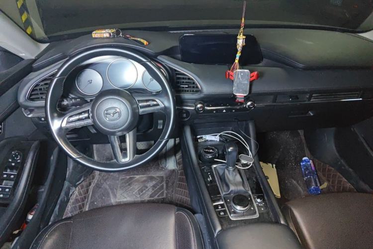 Used Mazda 3 Axela 2021 2.0L Automatic Zhiyao Edition Center Console