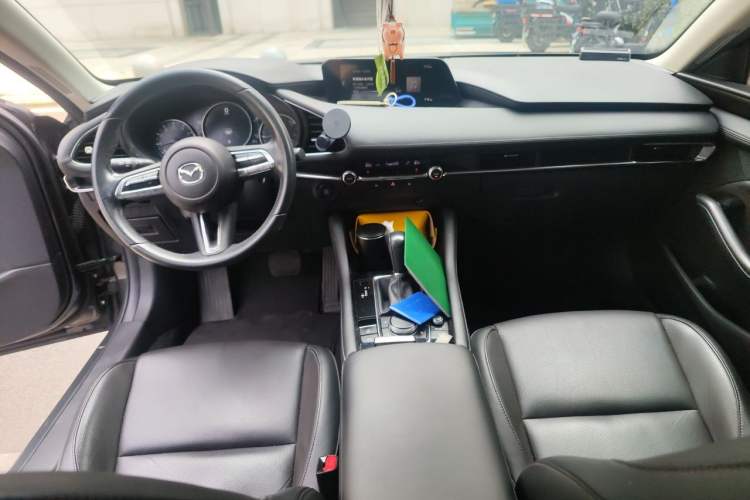 Used Mazda 3 Axela 2021 2.0L Automatic Zhiya Edition Center Console