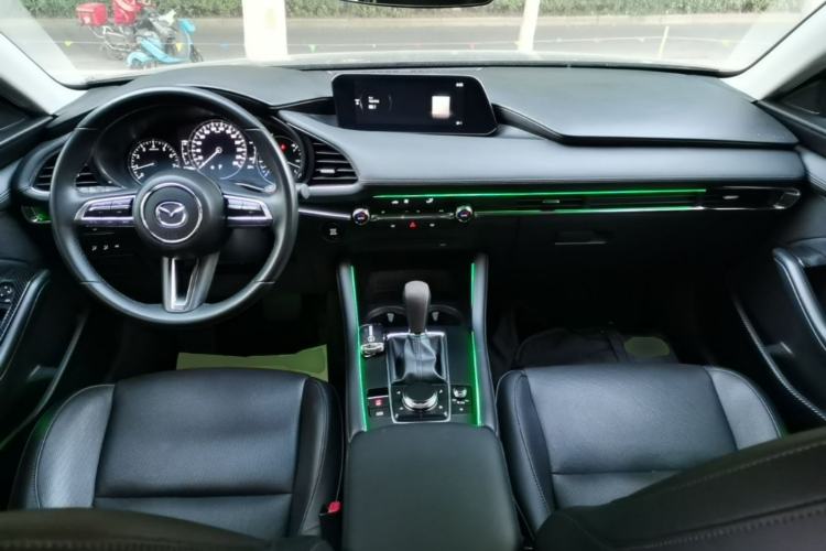 Used Mazda 3 Axela 2021 2.0L Automatic Zhiyao Edition Center Console