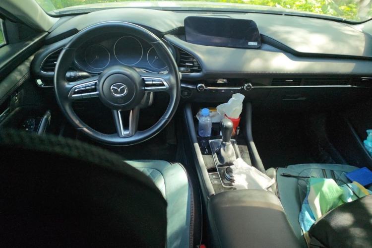 Used Mazda 3 Axela 2021 2.0L Automatic Zhiyao Edition Center Console
