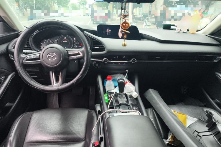Used Mazda 3 Axela 2021 2.0L Automatic Zhiya Edition Center Console