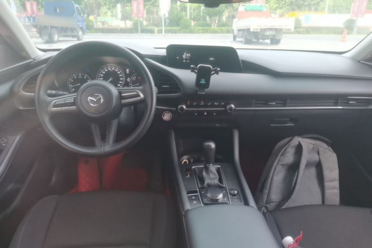 Used Mazda 3 Axela 2021 1.5L Automatic Zhiyue Edition Center Console