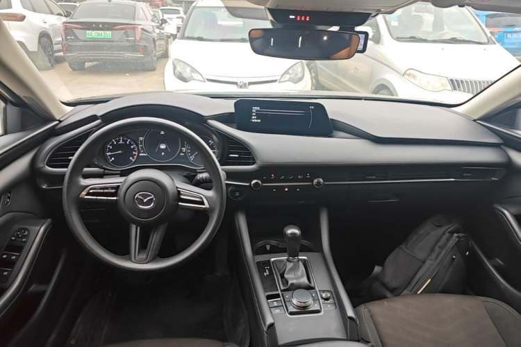 Used Mazda 3 Axela 2021 2.0L Automatic Zhiqing Edition Center Console