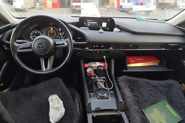 Used Mazda 3 Axela 2021 2.0L Automatic ZhiXuan Edition Center Console