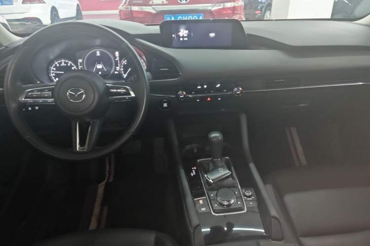 Used Mazda 3 Axela 2021 2.0L Automatic Zhiya Edition Center Console