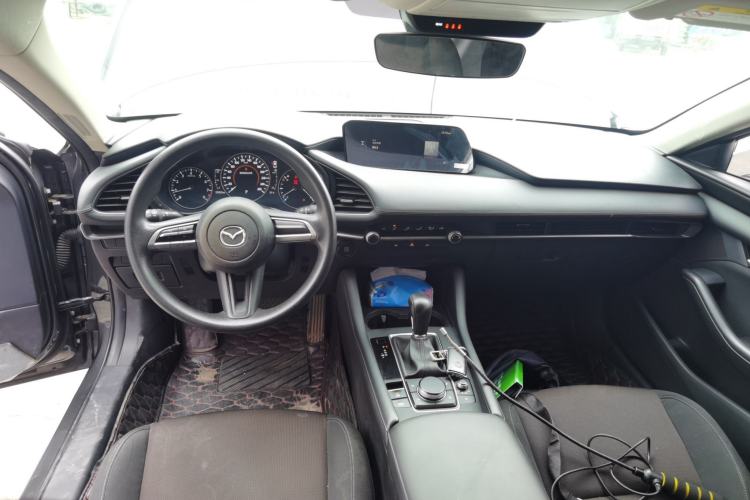 Used Mazda 3 Axela 2021 2.0L Automatic Zhiqing Edition Center Console