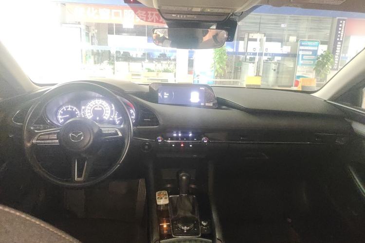 Used Mazda 3 Axela 2021 2.0L Automatic ZhiXuan Edition Center Console