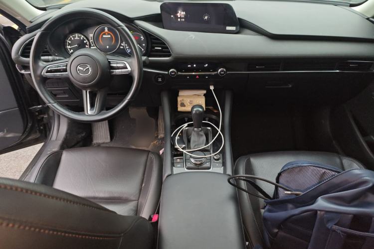 Used Mazda 3 Axela 2021 2.0L Automatic Zhiya Edition Center Console