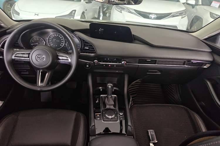 Used Mazda 3 Axela 2021 2.0L Automatic Zhiya Edition Center Console