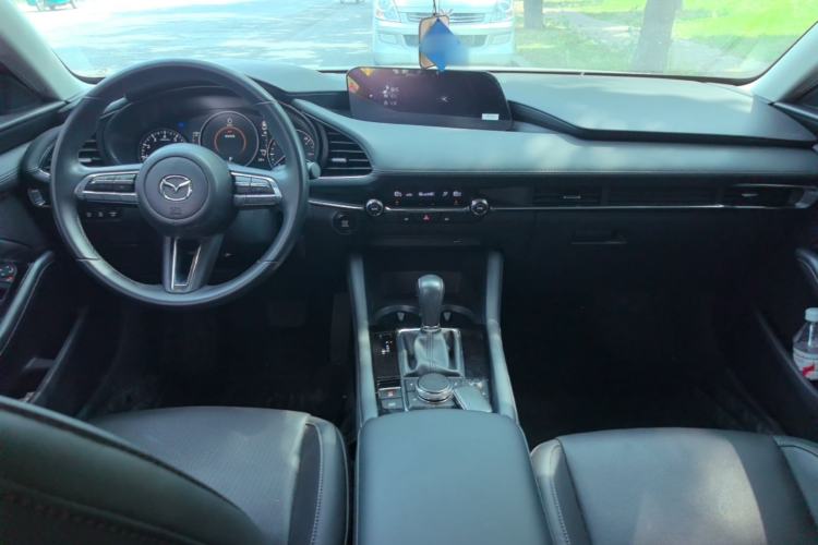 Used Mazda 3 Axela 2021 2.0L Automatic Zhiya Edition Center Console
