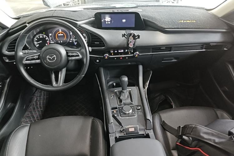 Used Mazda 3 Axela 2021 2.0L Automatic Zhiya Edition Center Console