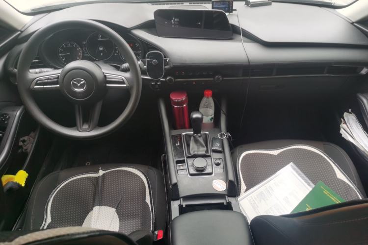 Used Mazda 3 Axela 2021 2.0L Automatic Zhiqing Edition Center Console